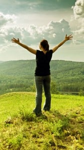 Kadın ve Dağlar 1080x1920