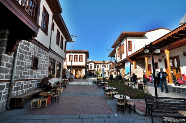 küçük çay bahçesi