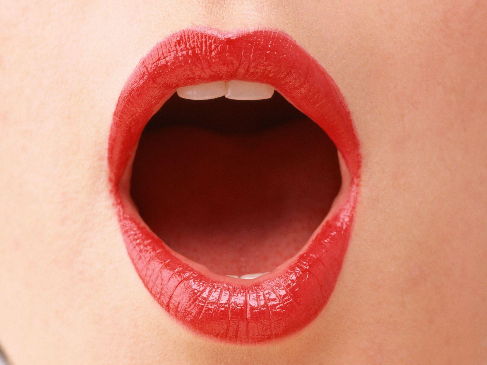 Женский рот фото