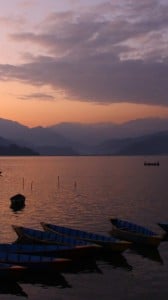 göl ve kayıklar 1080x1920