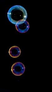 iPhone 5 Wallpaper Flying Bubbles 5