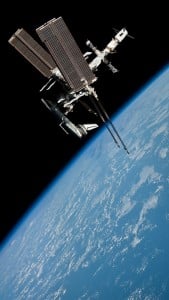 iPhone 5 Wallpaper International Space Station 6