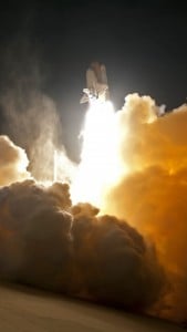 iPhone 5 Wallpaper Space Shuttle 5