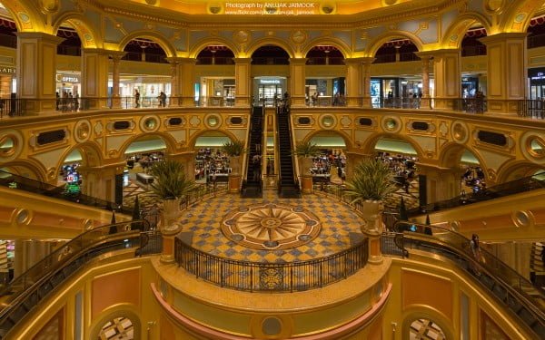 alışveriş merkezi