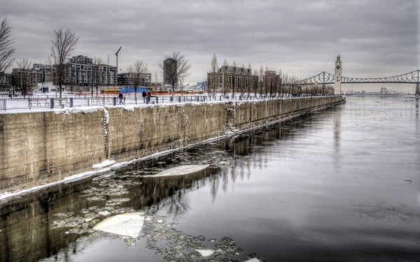 montreal saat kulesi