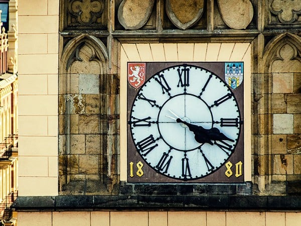 prag tarihi saat kulesi