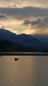 süper göl ve kayık 1080x1920