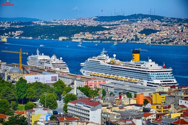 yolcu gemisi ve boğaz