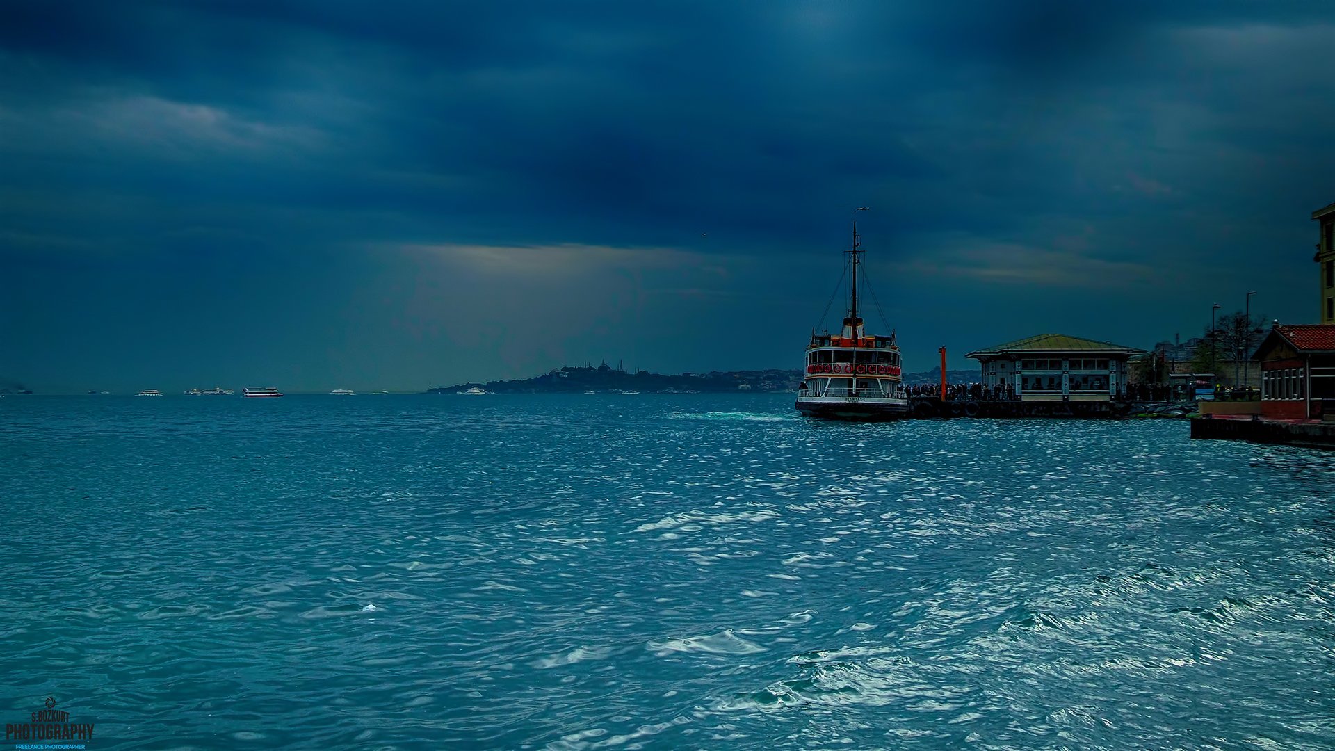 Beşiktaş iskelesinde bir gün