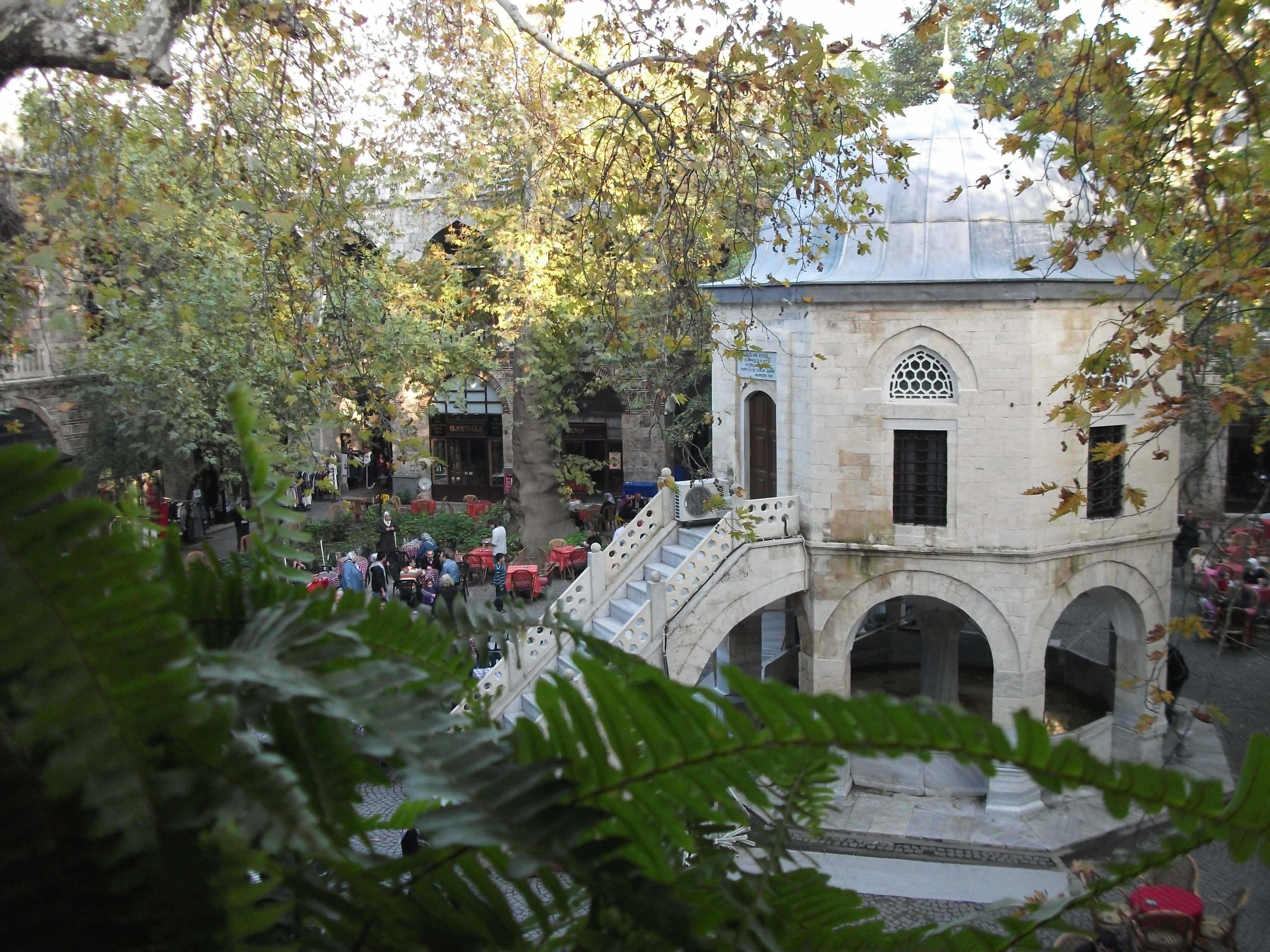 Bursa'da bir Han manzarası