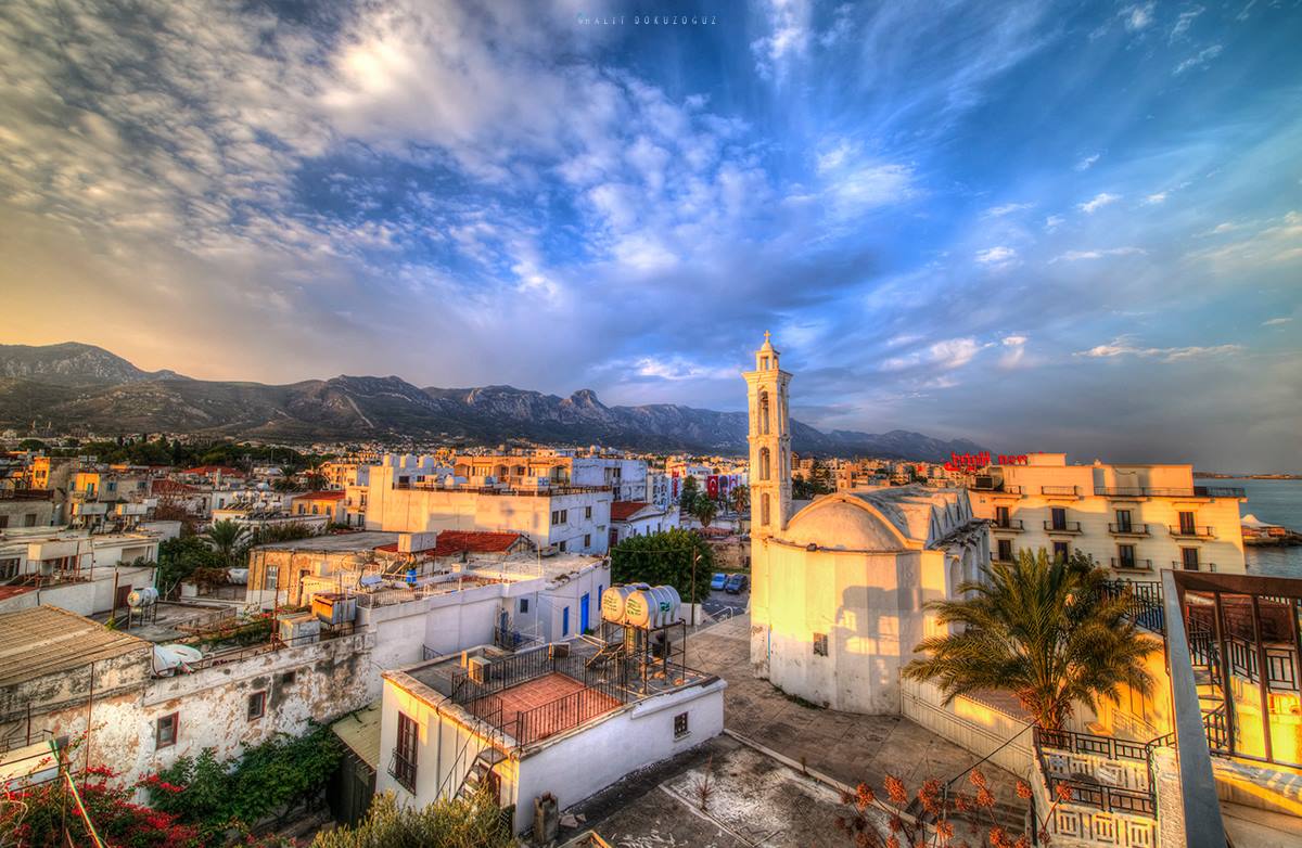 Girne'de gün doğumu