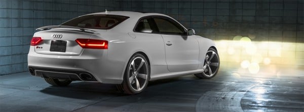 S5 Audi White Coupe Facebook Kapakları