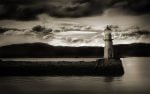 Siyah Beyaz Deniz Feneri