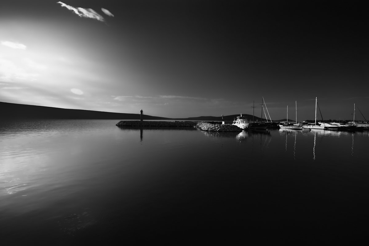 alaçatı siyah beyaz