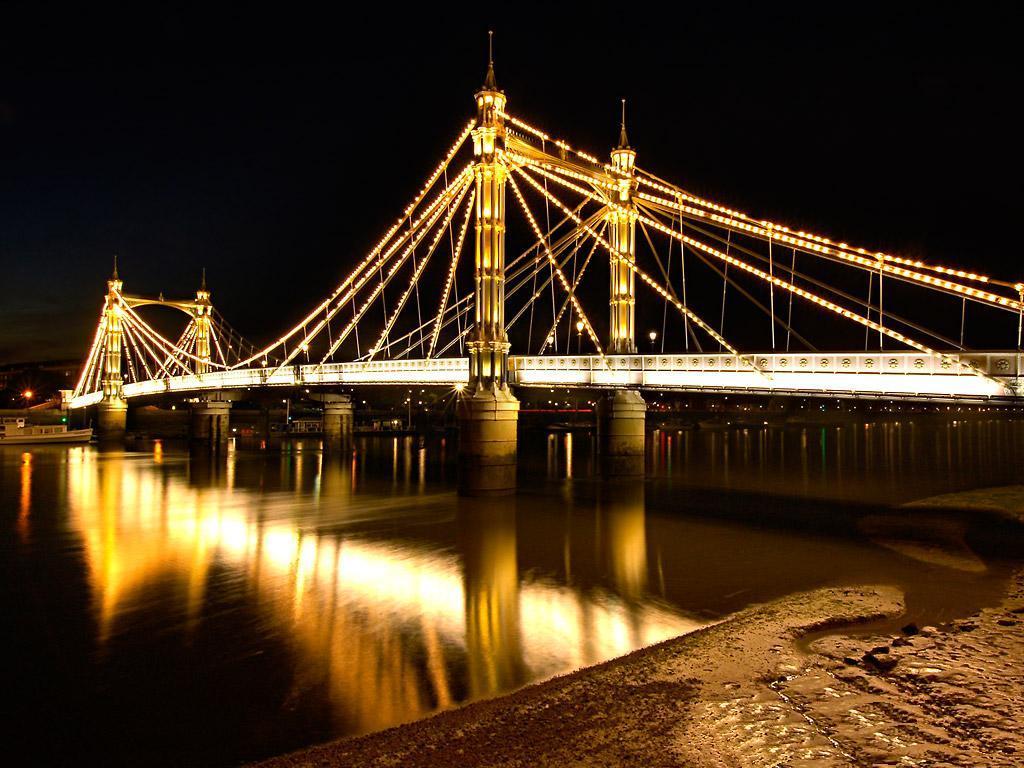 albert_bridge_london-1300661858