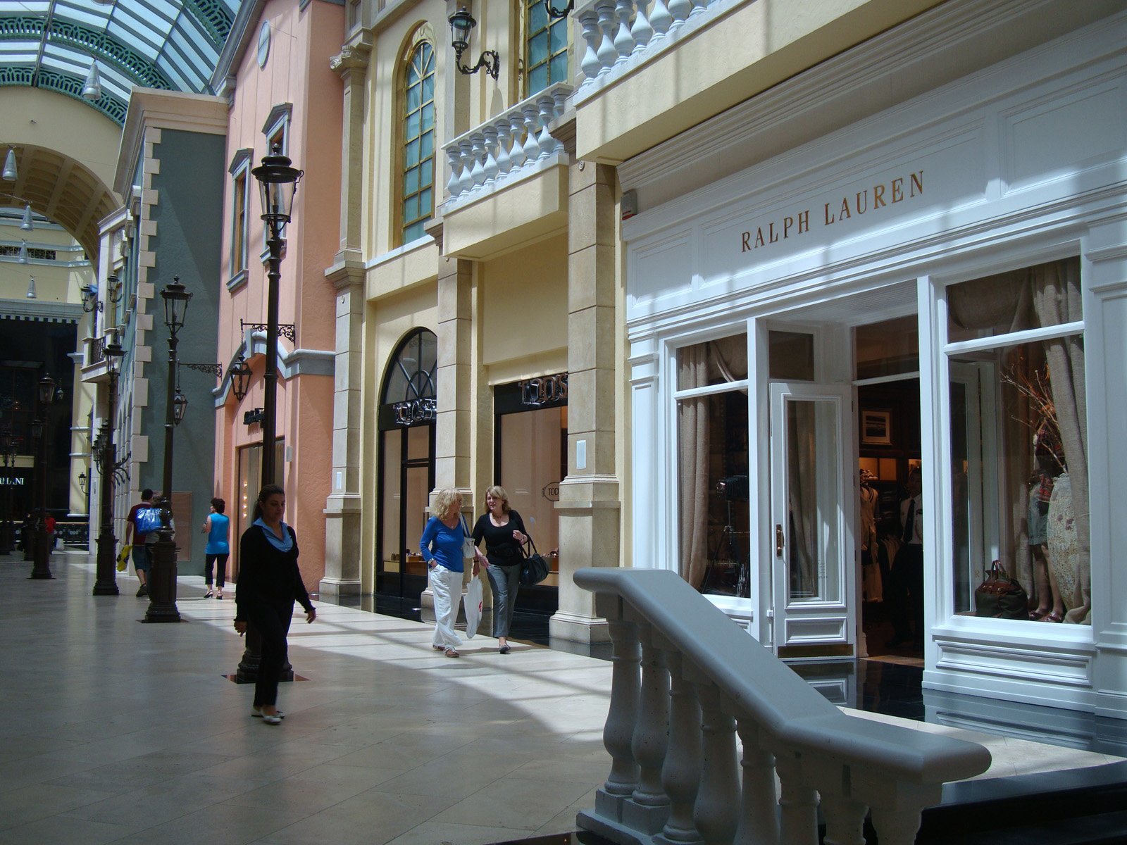 alışveriş merkezi