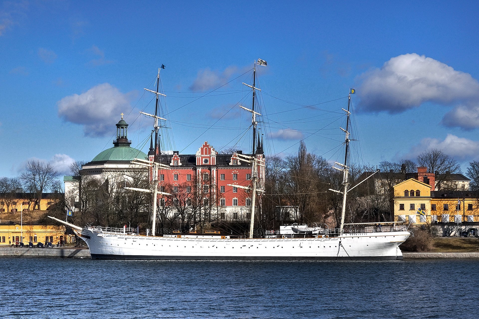 büyük yelkenli gemi