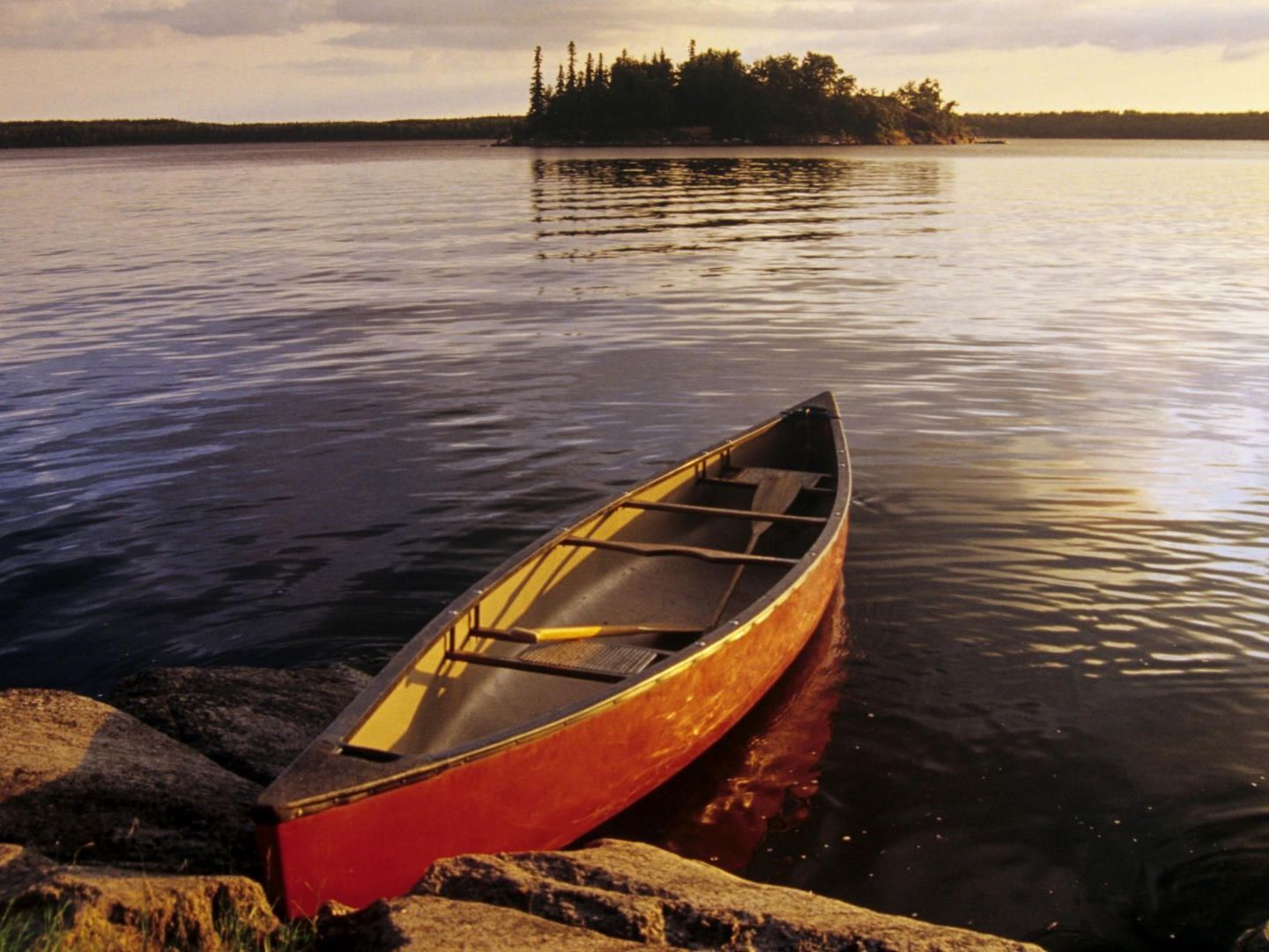 canoe_on_nutimik_lake_whiteshell_provincial_park_manitoba_canada-34-1298941903