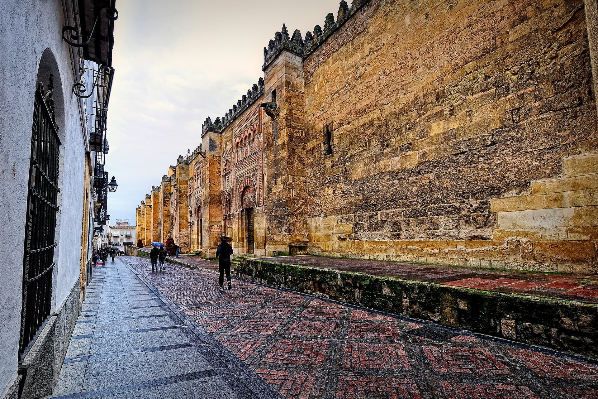 cordoba camii yürüyüş alanı