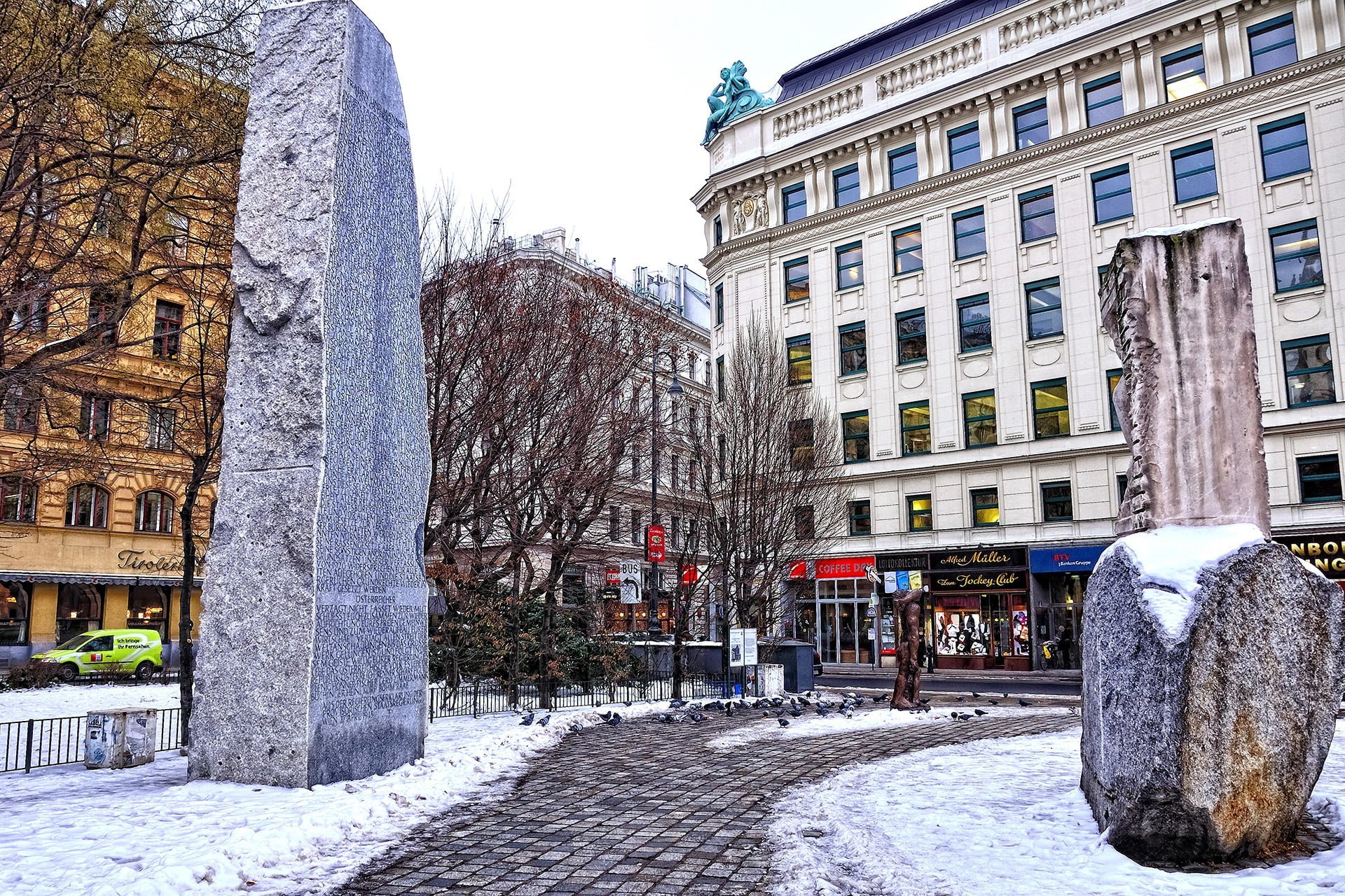 cumhuriyet taşı viyana