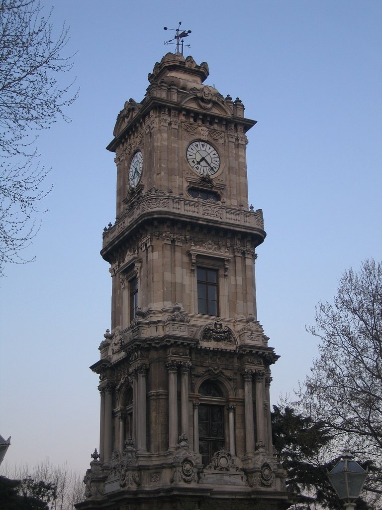 dolmabahçe saat kulesi