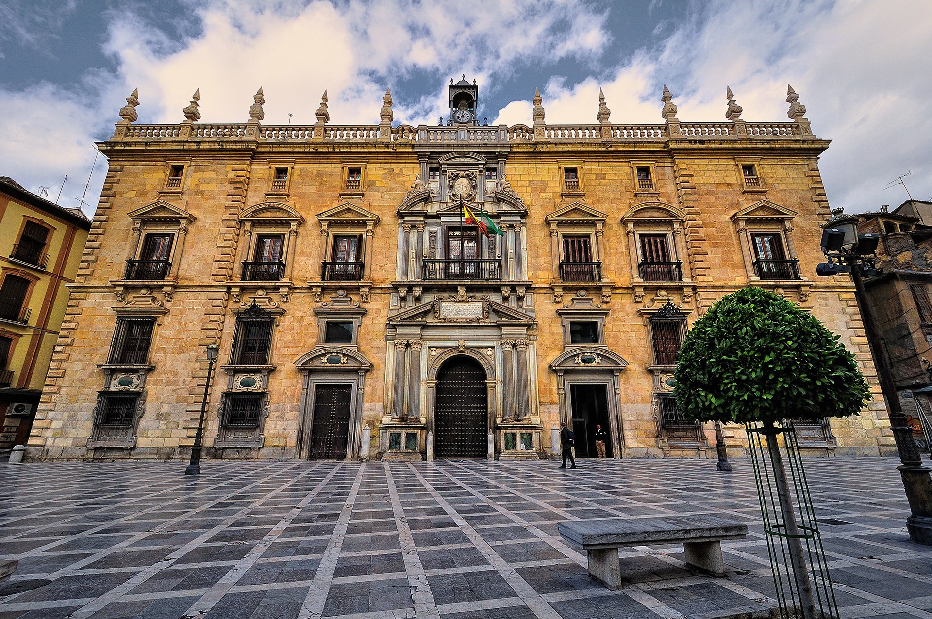 granada adalet sarayı