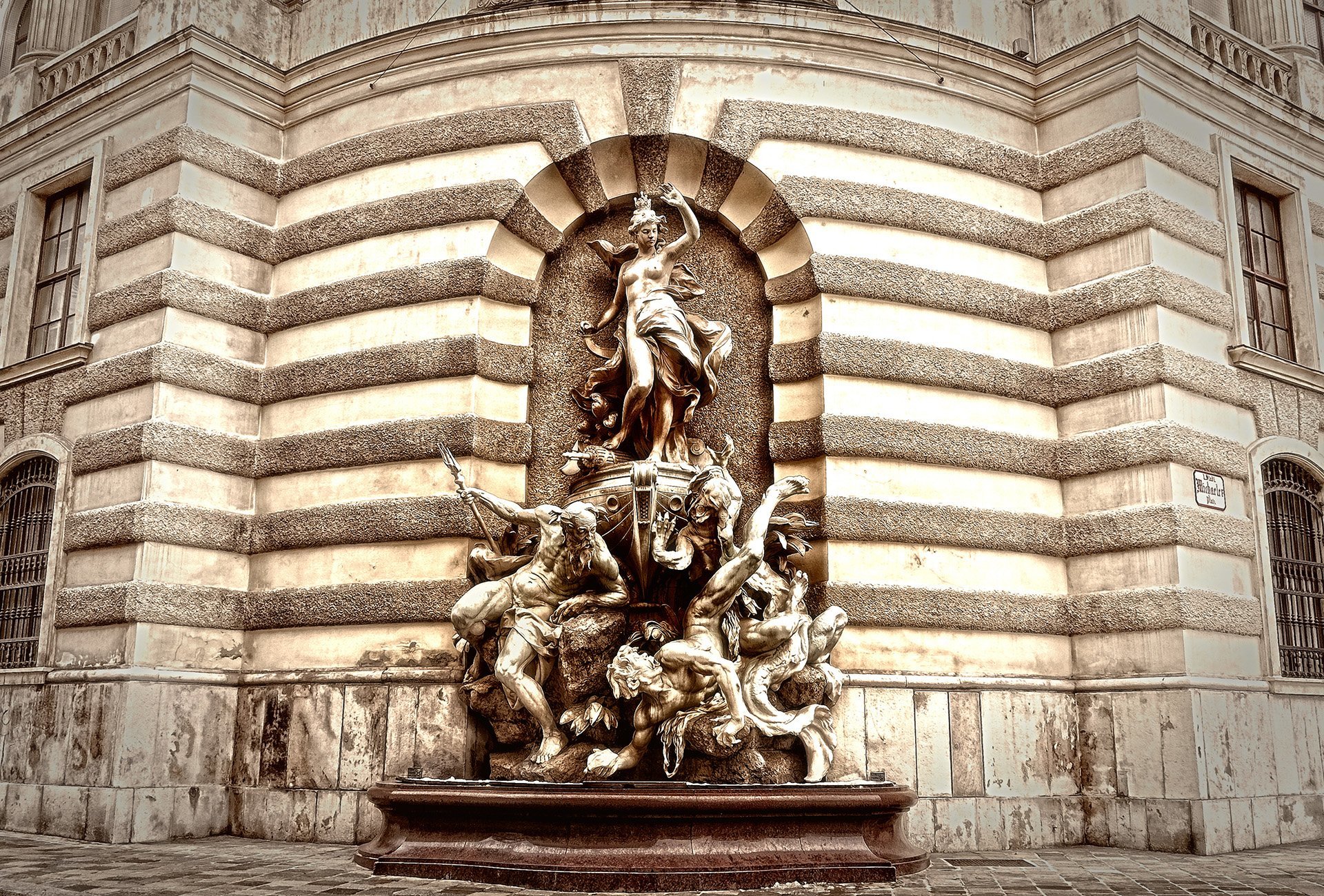hofburg imparatorluk sarayı heykel