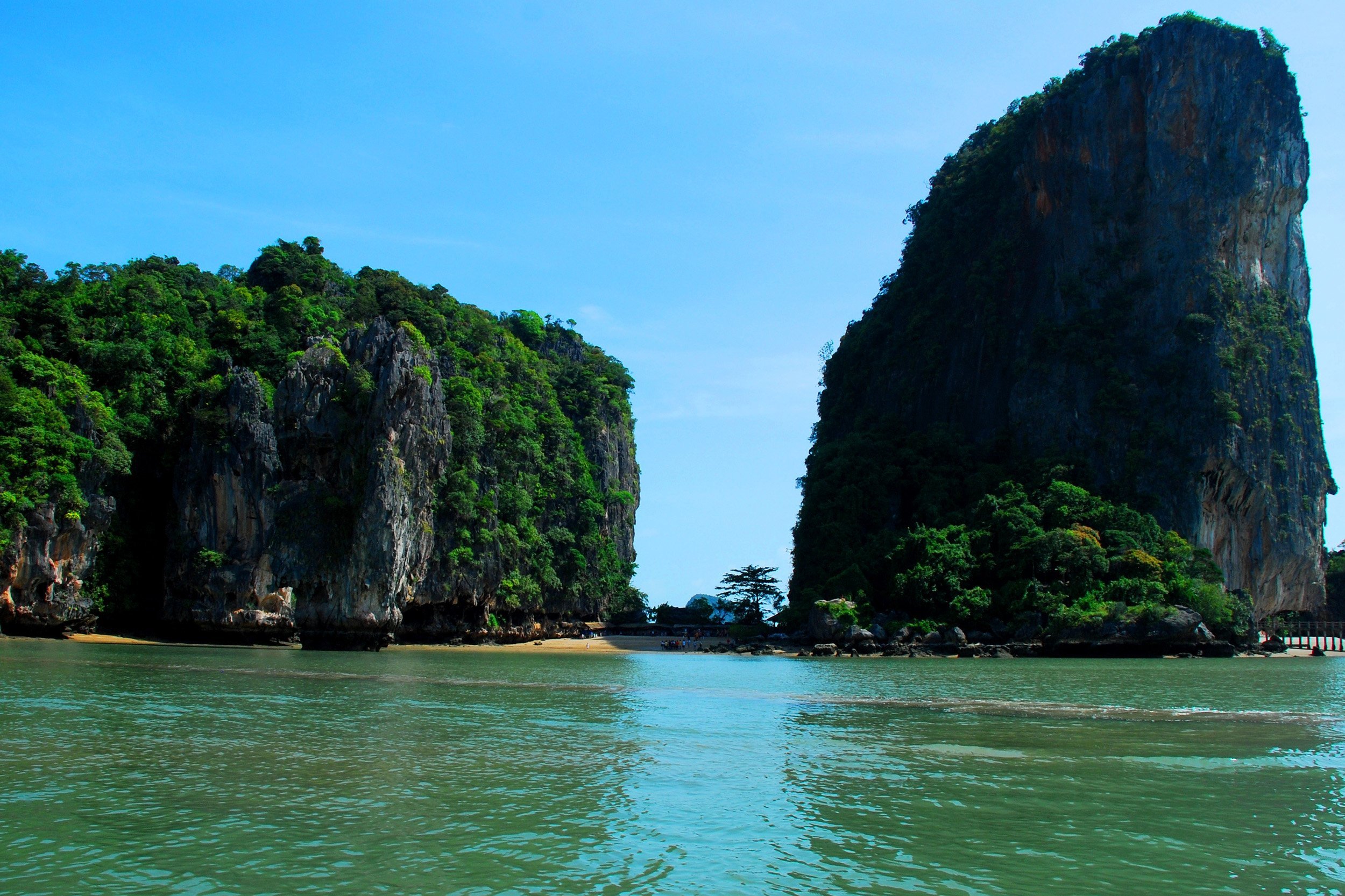 james bond adası manzaraları