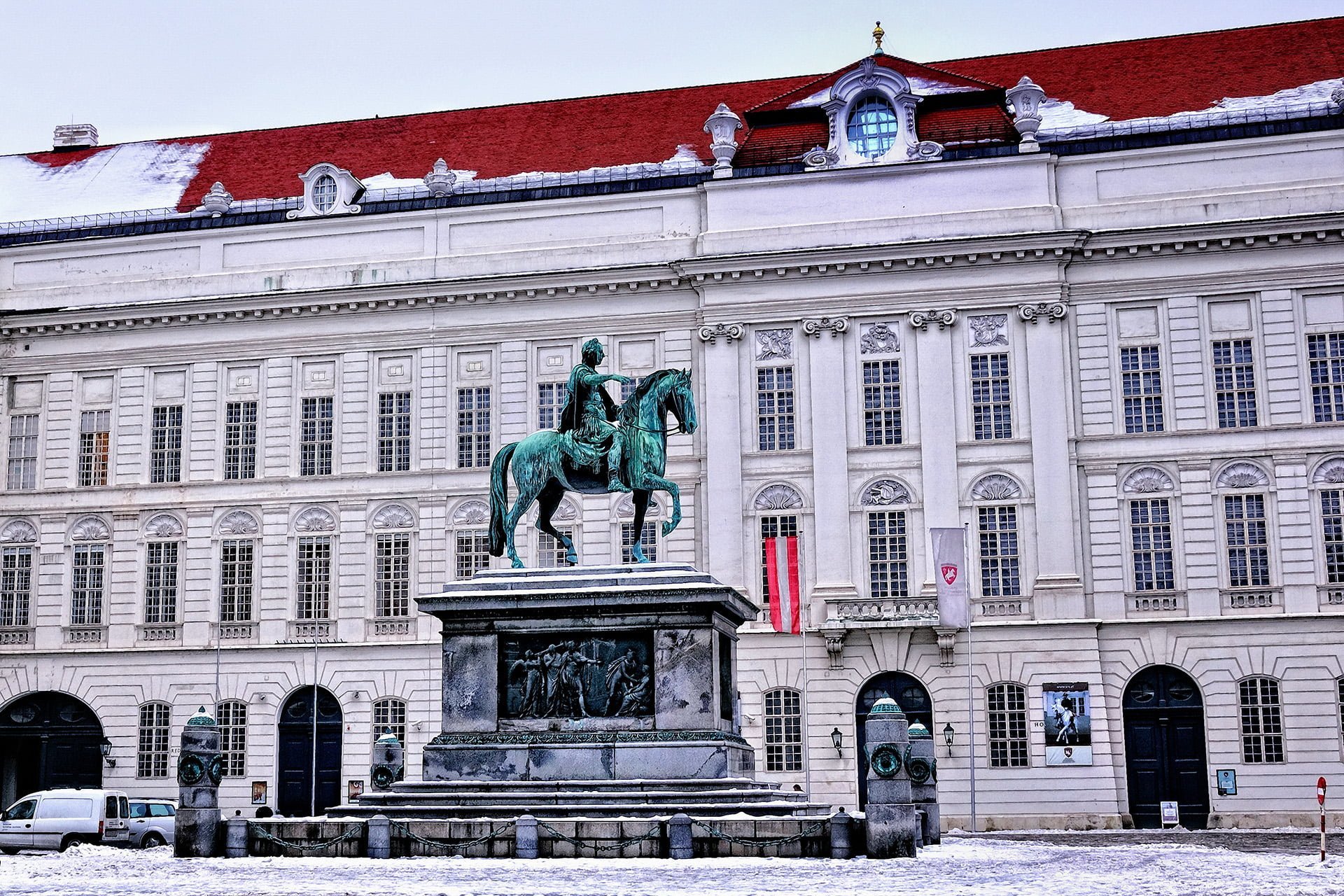 kutsal roma imparatoru heykeli