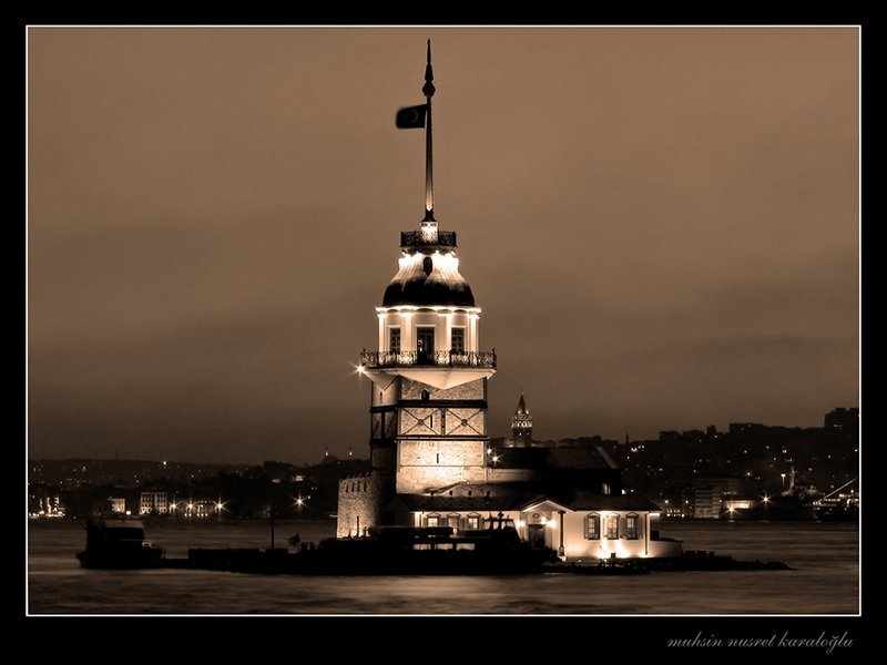 kız kulesi siyah beyaz