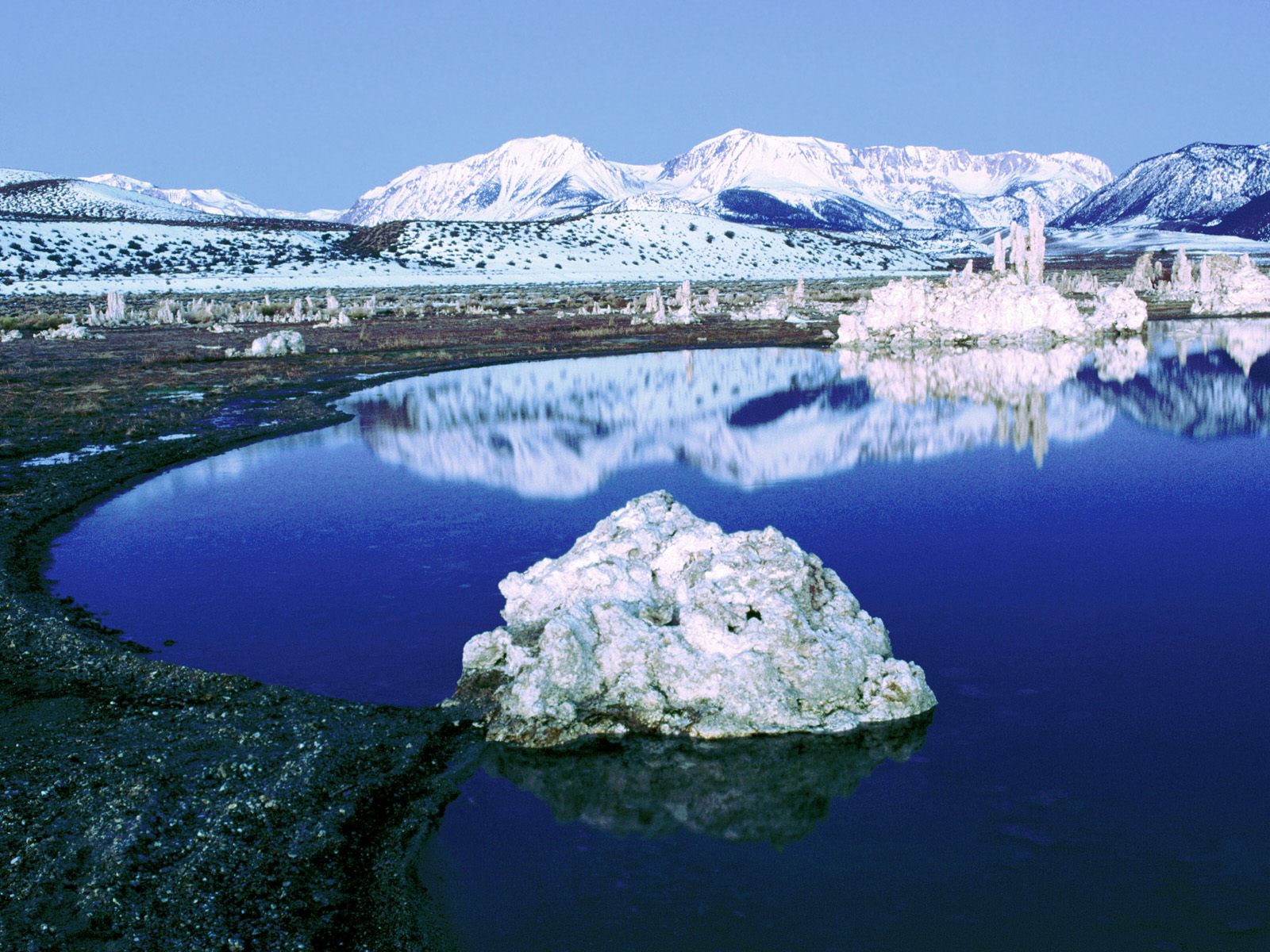 mono-lake-sierra-nevada-1299453755