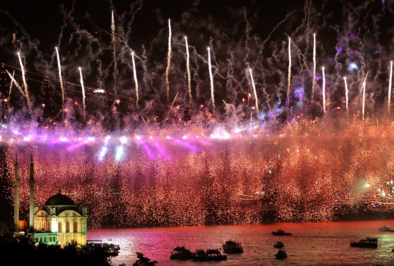 ortaköy havai fişek