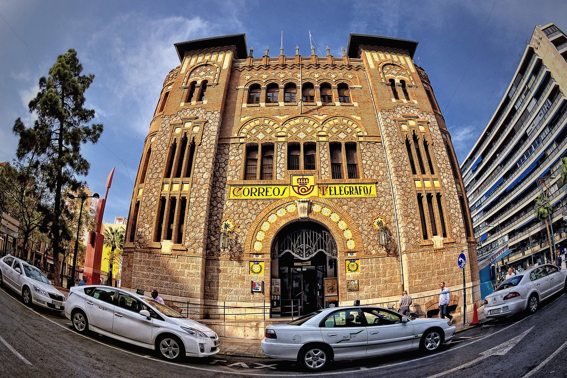 posta ve telgraf binası