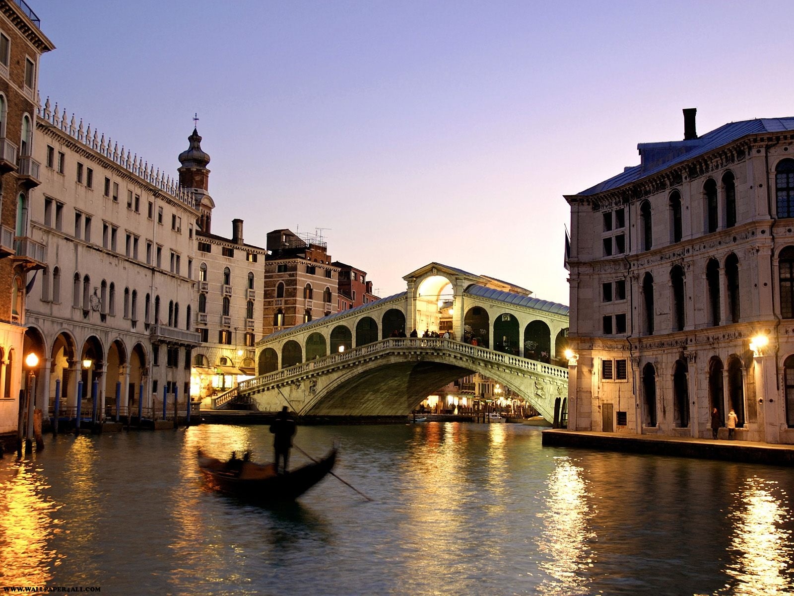 rialto_bridge_grand_canal_venice_italya-1298942099