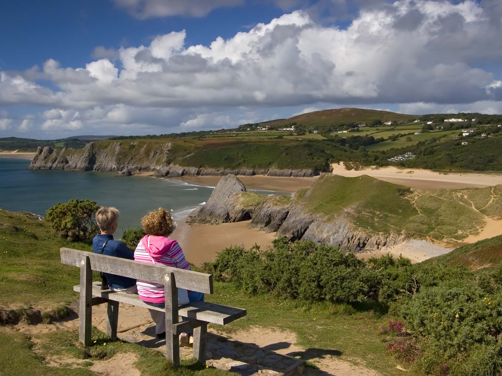 three-cliffs-bay-gower-korfezi