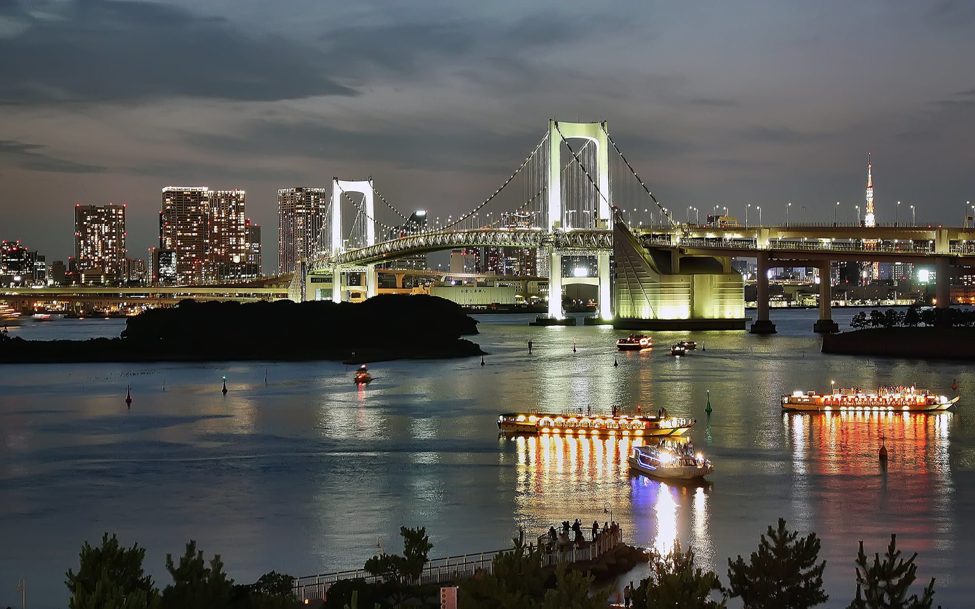 tokyo köprü ve gece