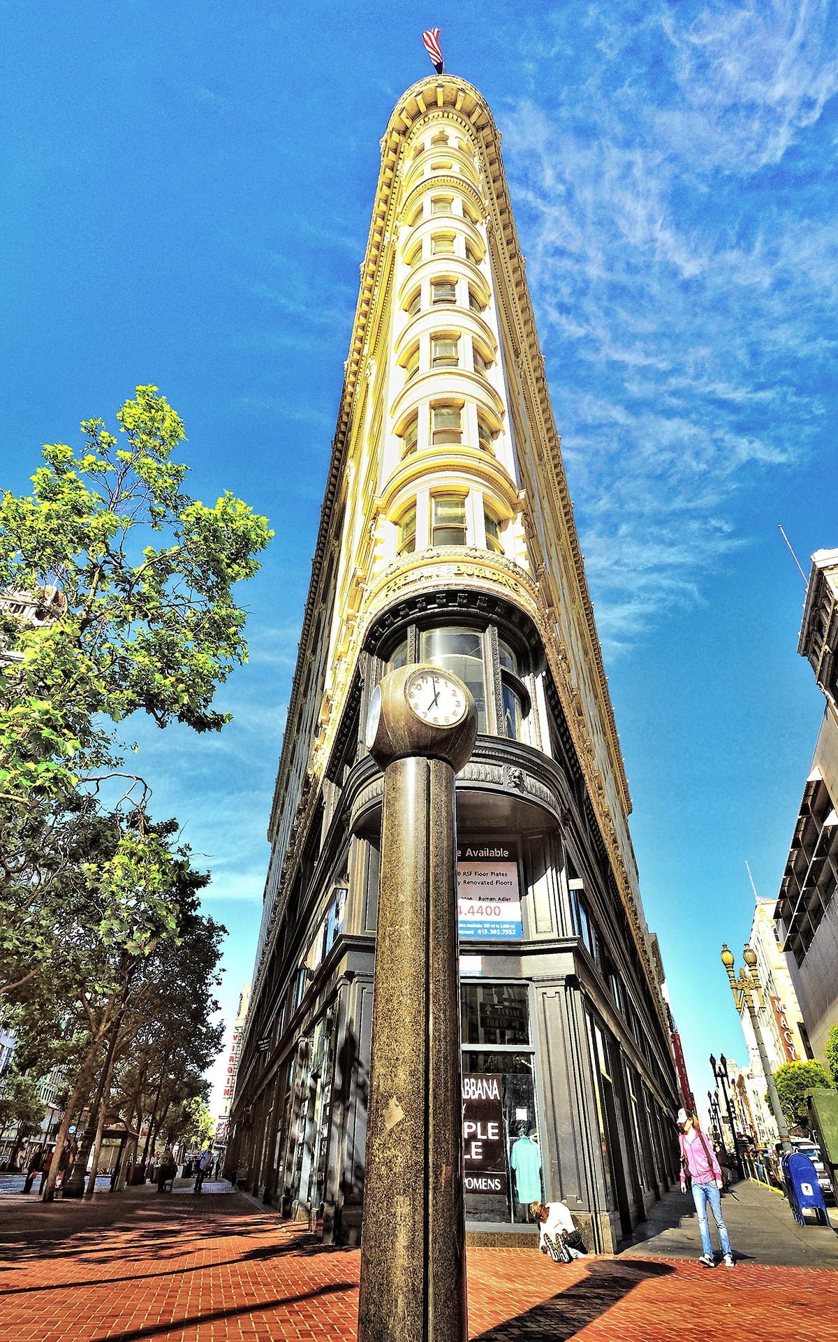 yeni phelan binası (new phelan building)